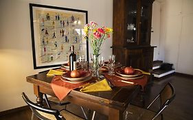 La Mansardina Beccheria Central Apartment 1 Double Bedroom, 1 Sofa Bed